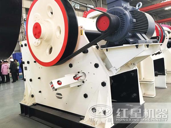 鄂式破碎機(jī)(鄂破機(jī)) 鄂式破碎機(jī)(鄂破機(jī))