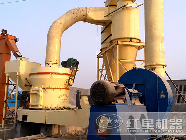 雷蒙磨粉機(jī)現(xiàn)場工作圖 雷蒙磨粉機(jī)現(xiàn)場工作圖