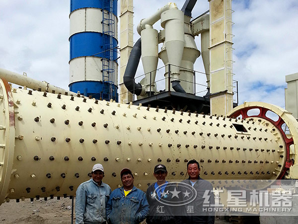紅星大型球磨機(jī)客戶現(xiàn)象 紅星大型球磨機(jī)客戶現(xiàn)象
