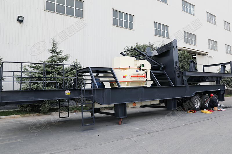 紅星機(jī)器河卵石粉碎沙子機(jī)設(shè)備展示 紅星機(jī)器河卵石粉碎沙子機(jī)設(shè)備展示