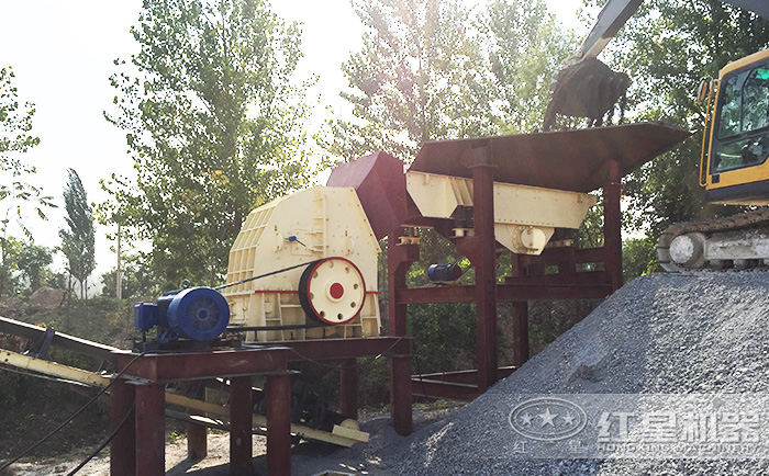 pcz重錘式破碎機(jī)加工現(xiàn)場