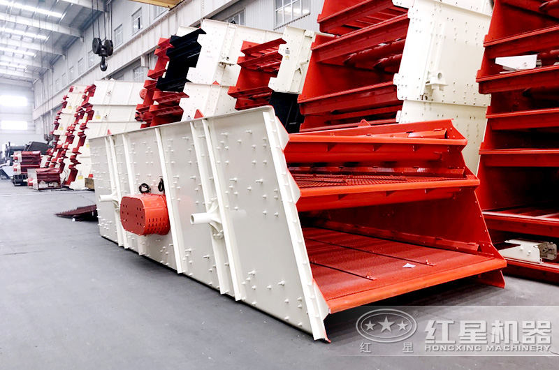 振動(dòng)篩生產(chǎn)車(chē)間 振動(dòng)篩生產(chǎn)車(chē)間