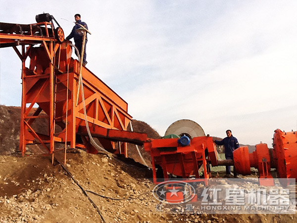 大型干式磁選機作業(yè)現(xiàn)場